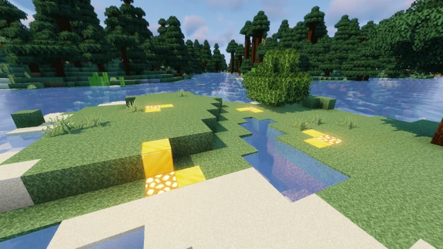 Glowstone blocks and gold blocks creating a visual border around a claim in-game